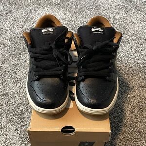 Nike Dunk Low Premium SB QS Black and Brown Sneakers Men Size 9